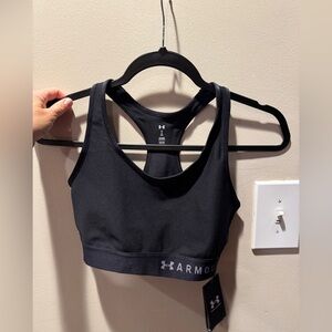Under Armour Women's Medium support Keyhole Wireless Sports Bra Size Med Black
